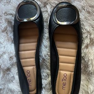 Me too super comfy shoes for women size 7.5. Barely worn. Like new.